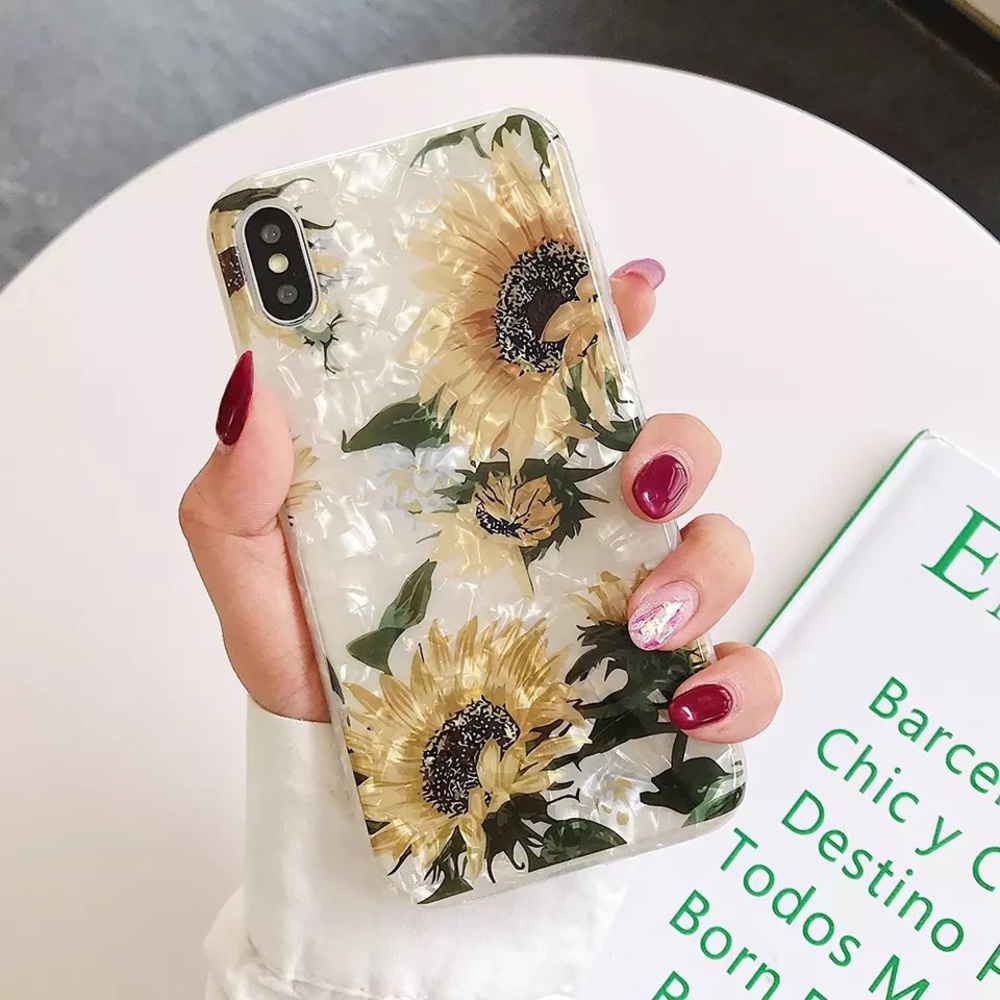 NEW iPhone 14/12/Pro/Max Vintage Sunflower case - Picture 2 of 7